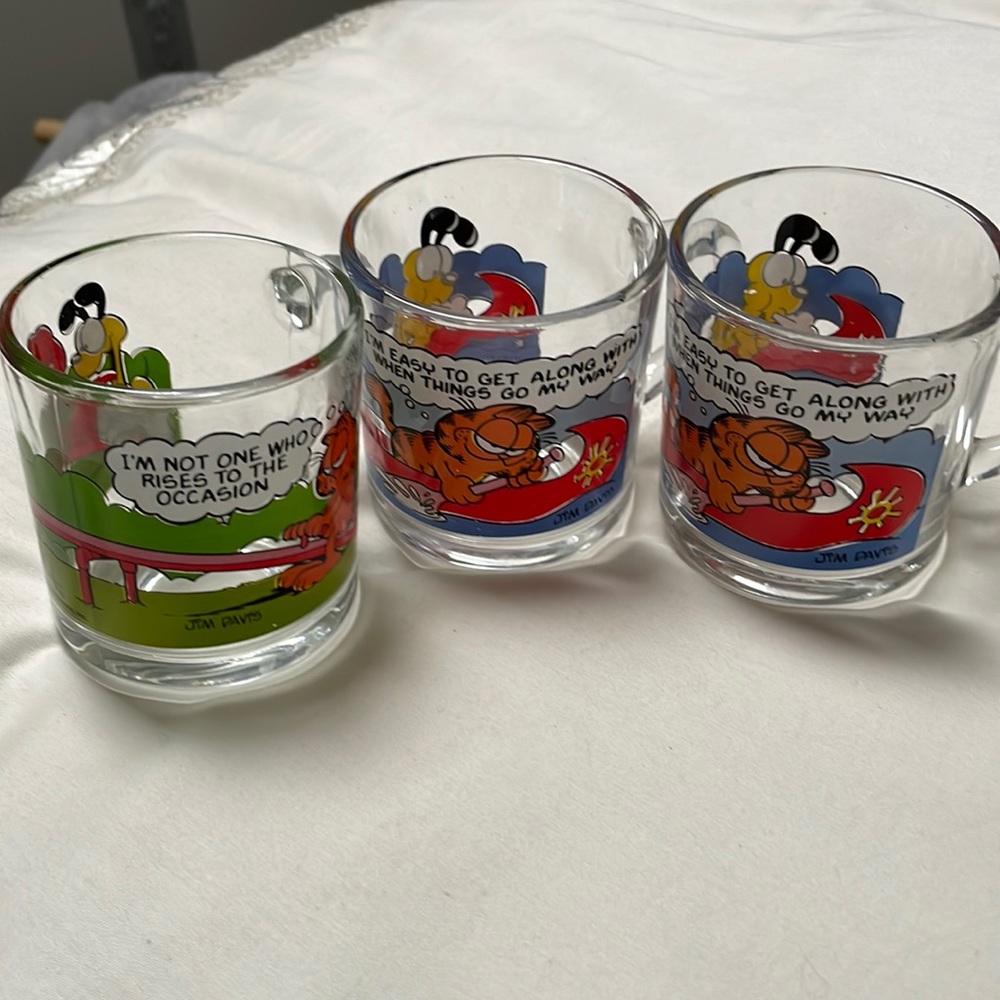 Vintage McDonalds Garfield cups